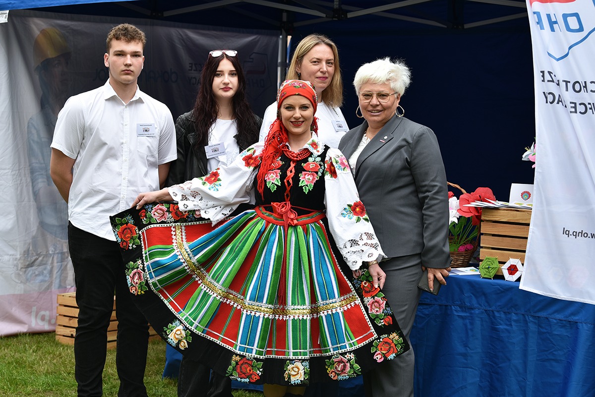 z ludowymi